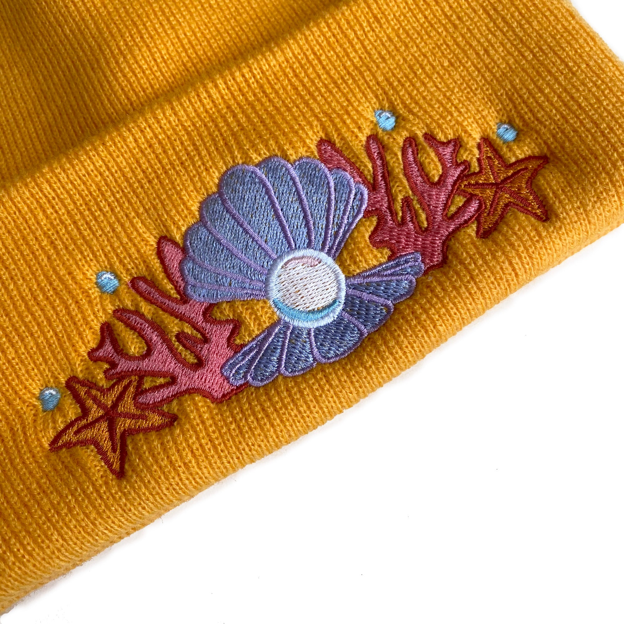 Shell Crown Beanie Hat &#39;22 - Starfish Gold